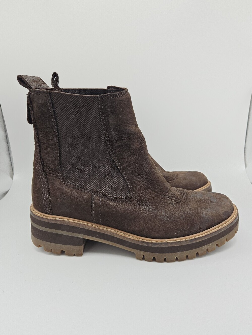 Timberland Courmeyeur Valley dark brown nubuck chelsea boots size 7